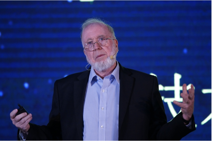 Kevin Kelly 出席在深圳舉行的 2017 國際眾創週末