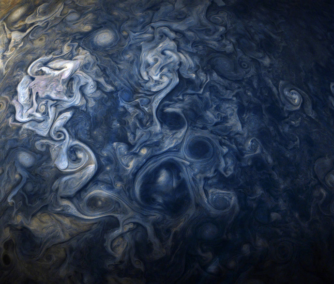 木星上的漩渦雲
