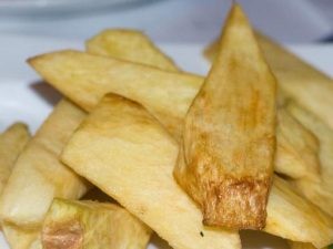 casava-chips-rio-food (1)