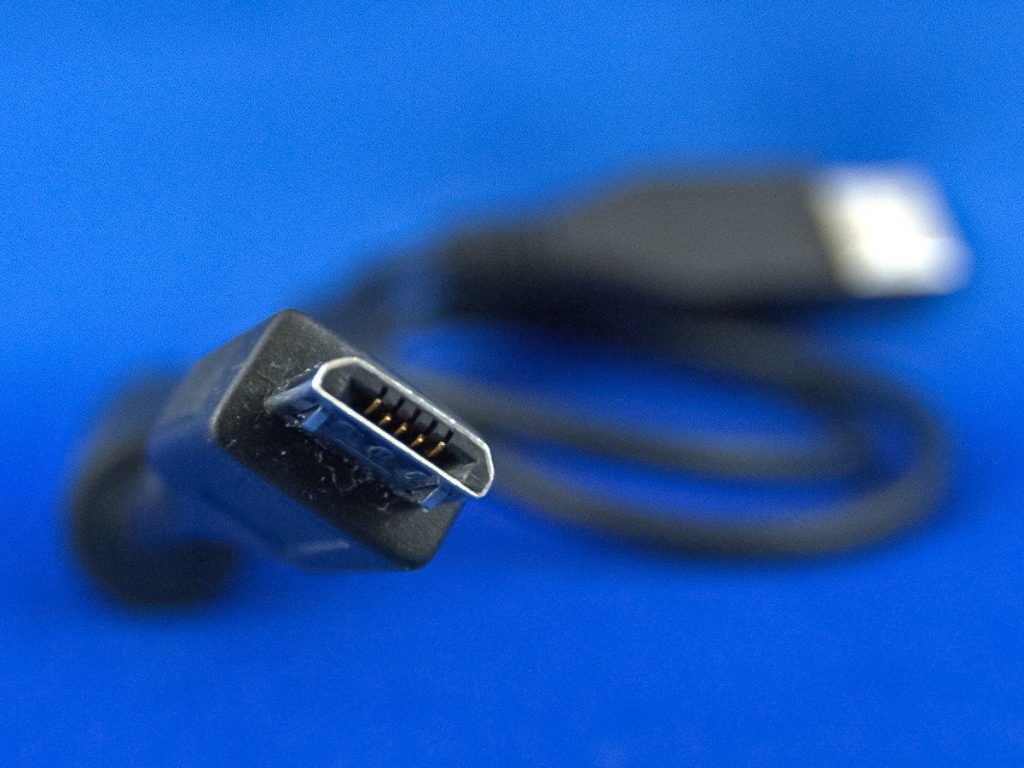 Micro USB 接頭。圖片來源：Flickr，CC Licensed。