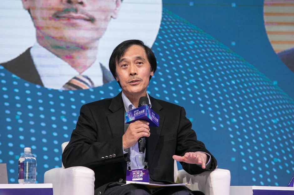 台積電物聯網業務開發處資深處長王耀東說明，未來半導體廠對 AI 人才的需求將不斷提升。