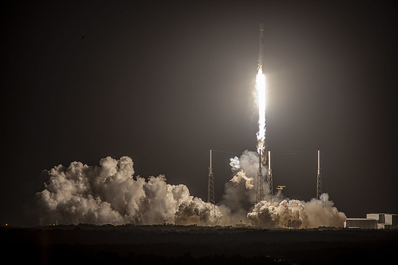 市場看好登月行動、衛星網路！SpaceX 完成募資，估值達 740 億美元