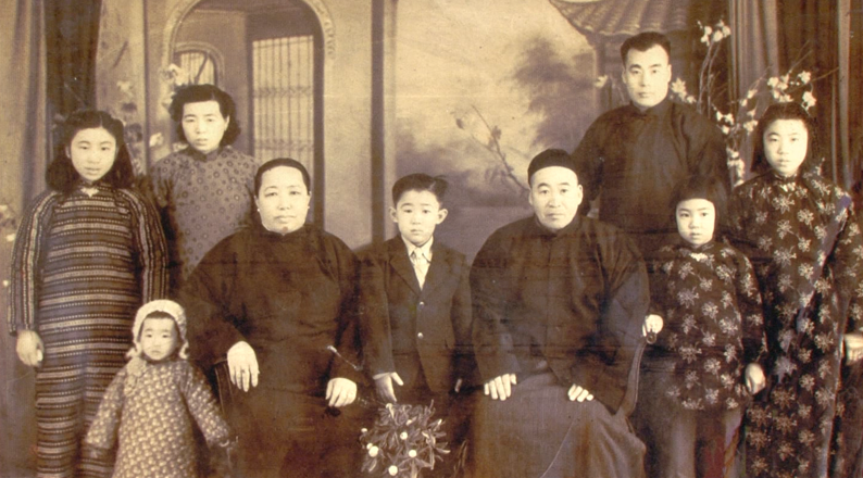 生還者王兆蘭(右一)全家福