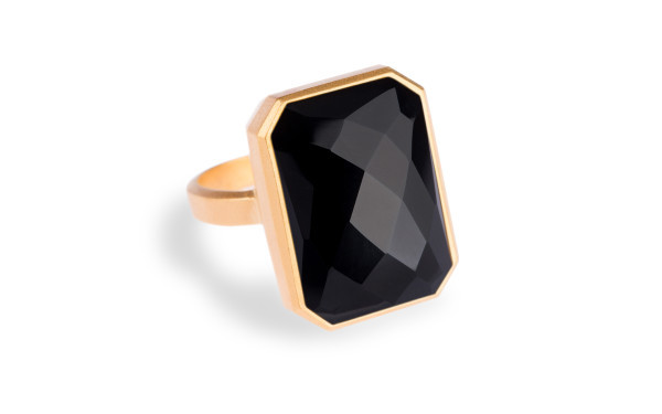 RINGLY-BlackOnyx-LR-600x375