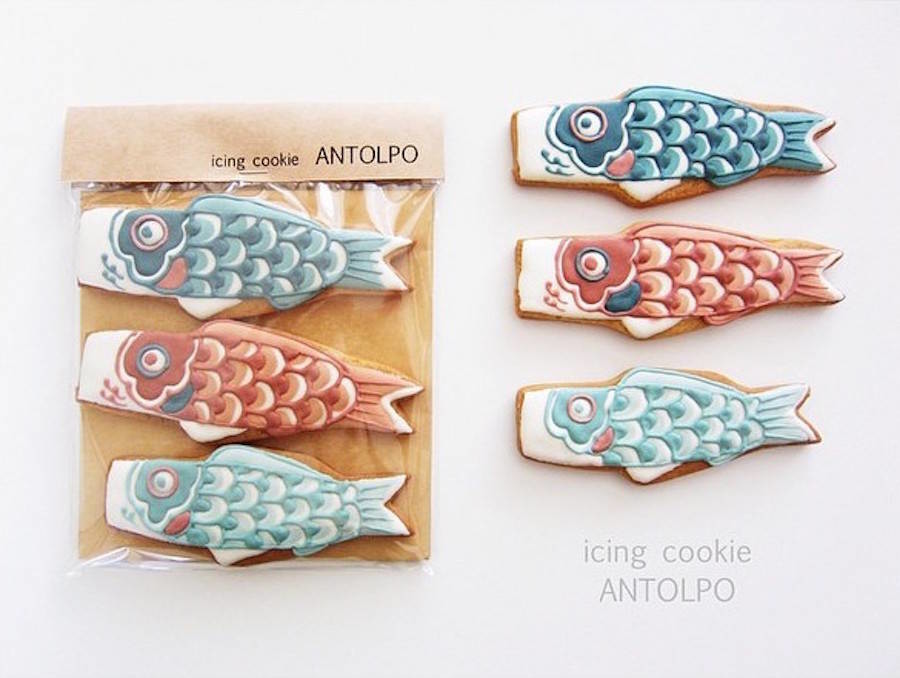 Japanese-Iced-Sugar-Cookies-by-Antolpo4-900x678