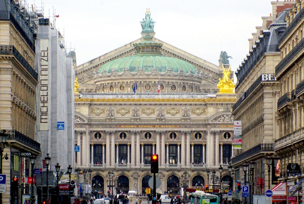 Palais-Garnier-viewed-from-Avenue-de-l-Opera-copyright-French-Moments
