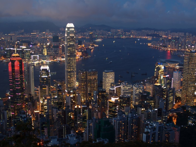 Hongkong_Evening_Skyline-800x600