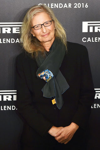 US photographer Annie Leibovitz poses during a photocall for the launch of the 2016 Pirelli calendar in London on November 30, 2015. AFP PHOTO / BEN STANSALL / AFP / BEN STANSALL