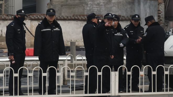 160510102442_china_police_beijing_976x549_getty