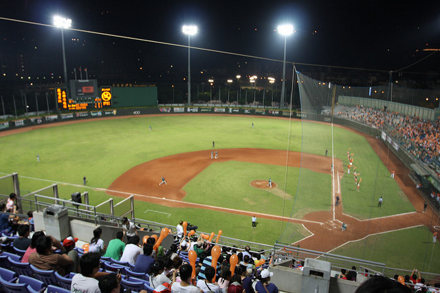  天母甚至還有棒球場（圖片來源：Flickr Matt Chang CC Licensed）
