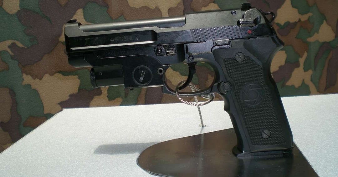 圖為 T75 手槍。