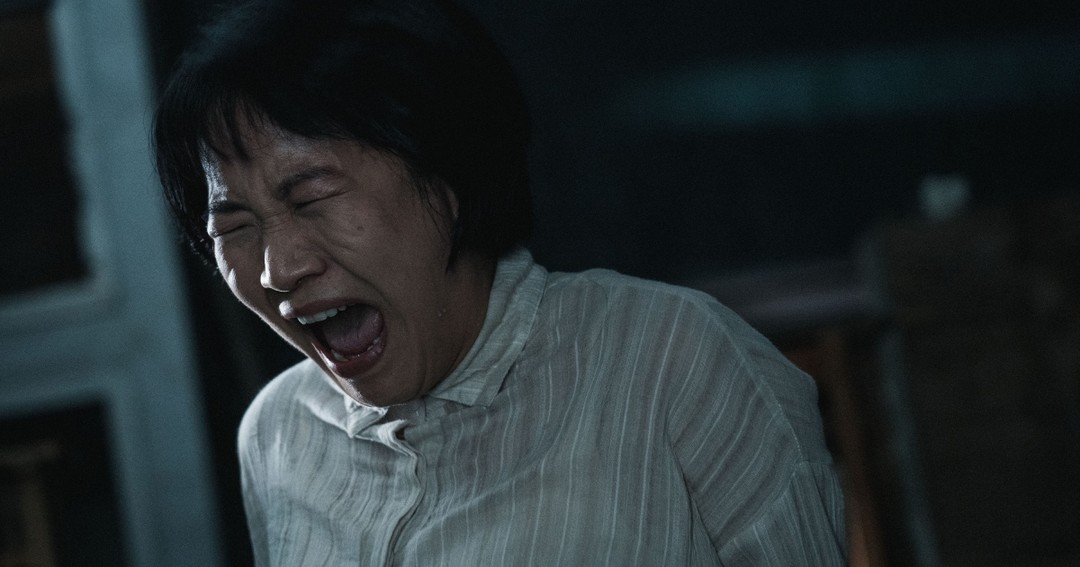 演員王世緯（圖）在「返校」影集中飾演一名班導師，戲中因不當管教「學妹」劉芸香，而遭「學姐」方芮欣「處刑」，讓觀眾深受震撼。
