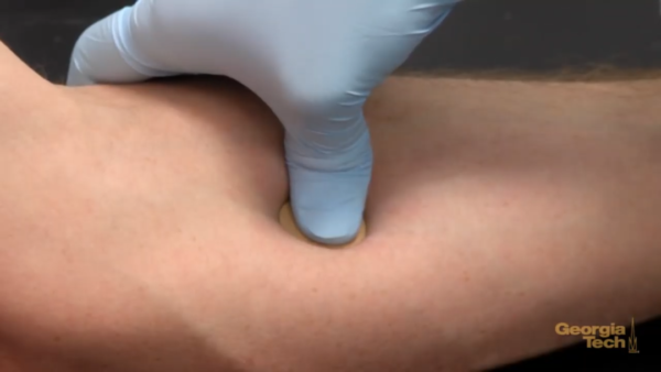 新冠疫苗能夠以微針貼片施打嗎？