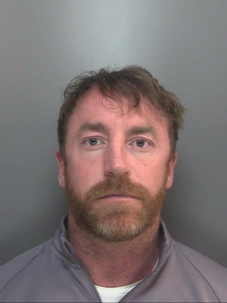 英國犯人因為傳了一張起司照片,被警察發現身份並逮捕